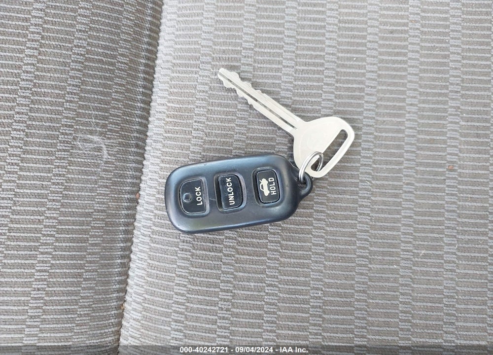 2006 TOYOTA CAMRY LE VIN: 4T1BE32K66U136088