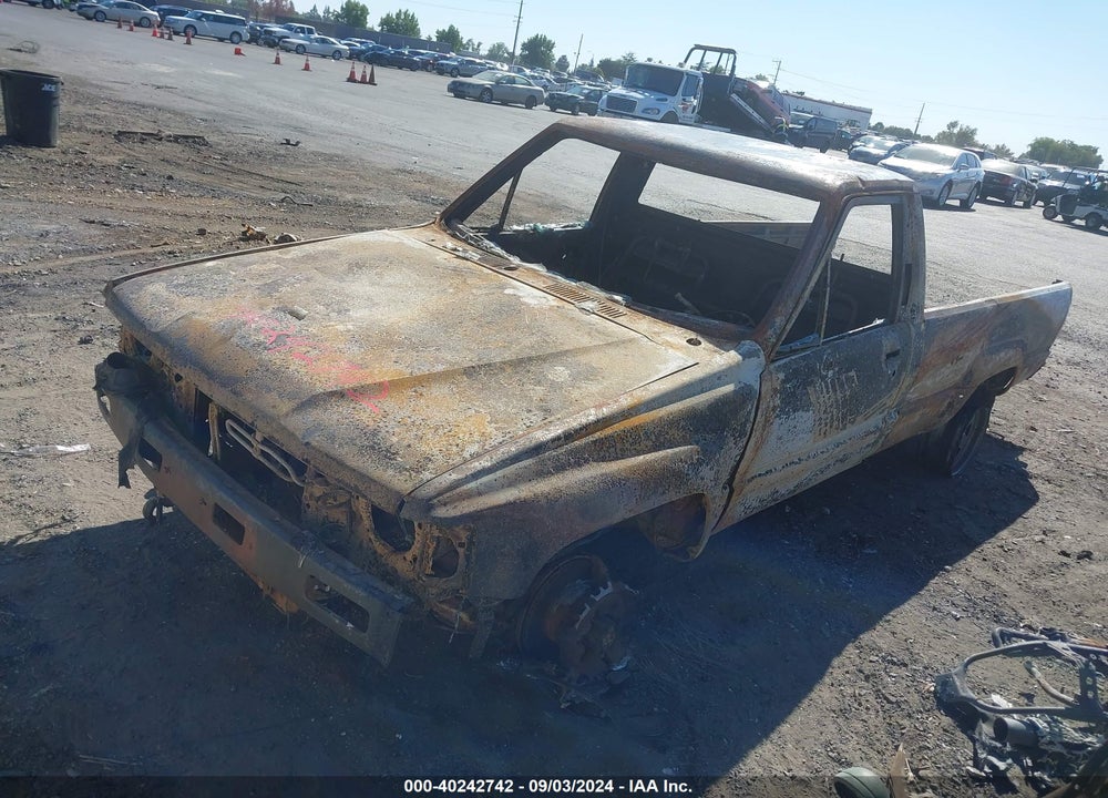 1987 TOYOTA PICKUP RN64 DLX VIN: JT4RN64D0H5084781
