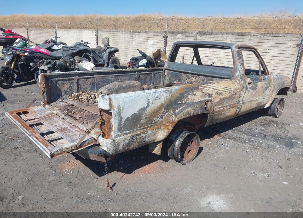 1987 TOYOTA PICKUP RN64 DLX VIN: JT4RN64D0H5084781