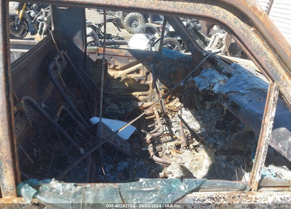 1987 TOYOTA PICKUP RN64 DLX VIN: JT4RN64D0H5084781