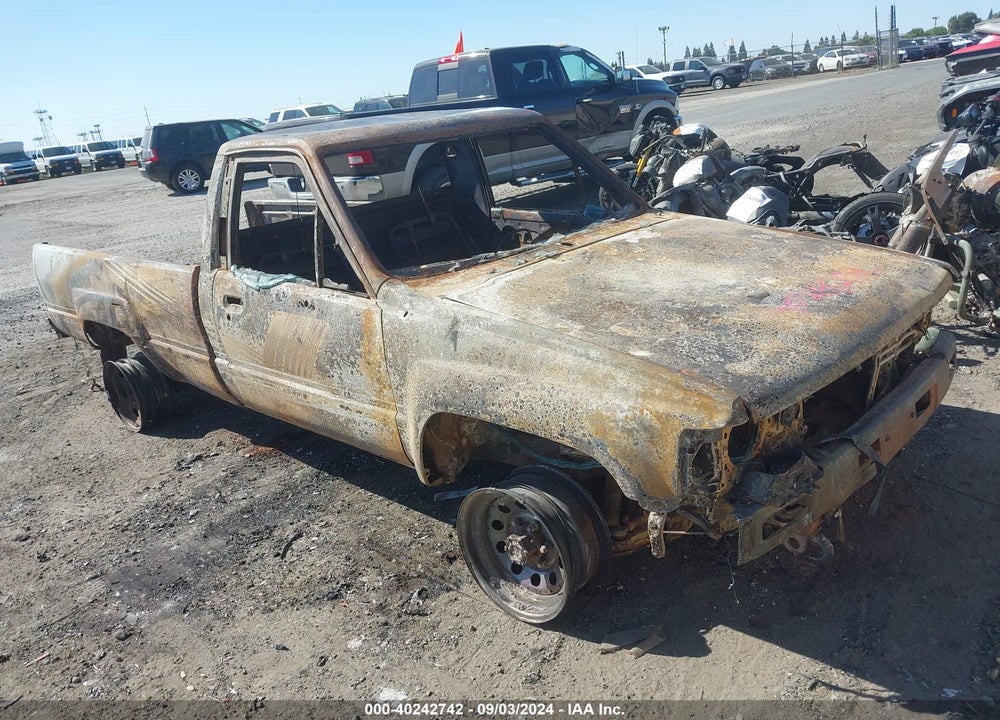 1987 TOYOTA PICKUP RN64 DLX VIN: JT4RN64D0H5084781
