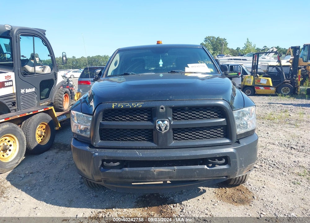 2017 RAM 2500 TRADESMAN 4X4 8' BOX VIN: 3C6UR5HL1HG720392