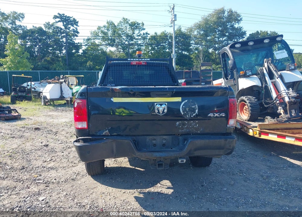 2017 RAM 2500 TRADESMAN 4X4 8' BOX VIN: 3C6UR5HL1HG720392