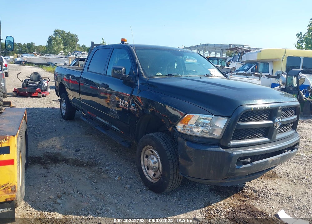 2017 RAM 2500 TRADESMAN 4X4 8' BOX VIN: 3C6UR5HL1HG720392