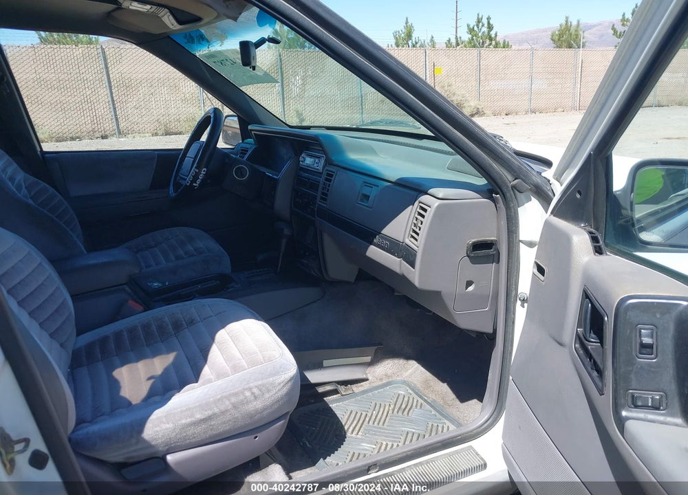 1993 JEEP GRAND CHEROKEE LAREDO VIN: 1J4GZ58Y0PC627764