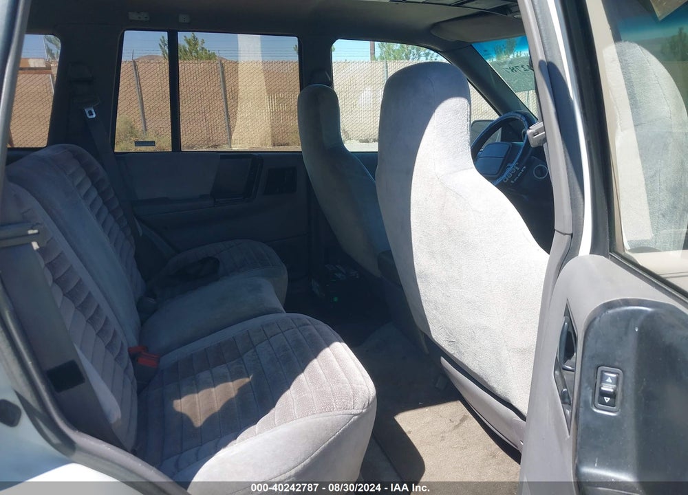 1993 JEEP GRAND CHEROKEE LAREDO VIN: 1J4GZ58Y0PC627764
