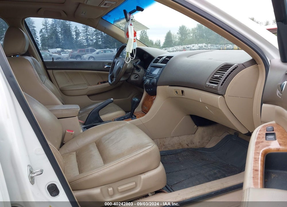 2005 HONDA ACCORD 3.0 EX VIN: 1HGCM66595A078528