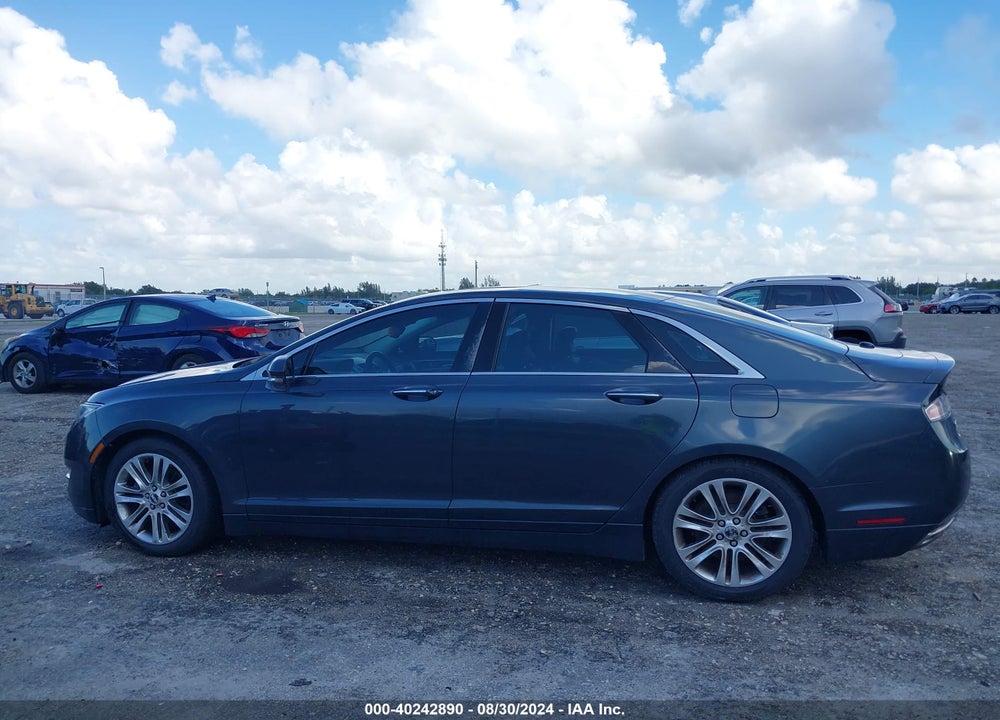 2014 LINCOLN MKZ VIN: 3LN6L2GK9ER828197