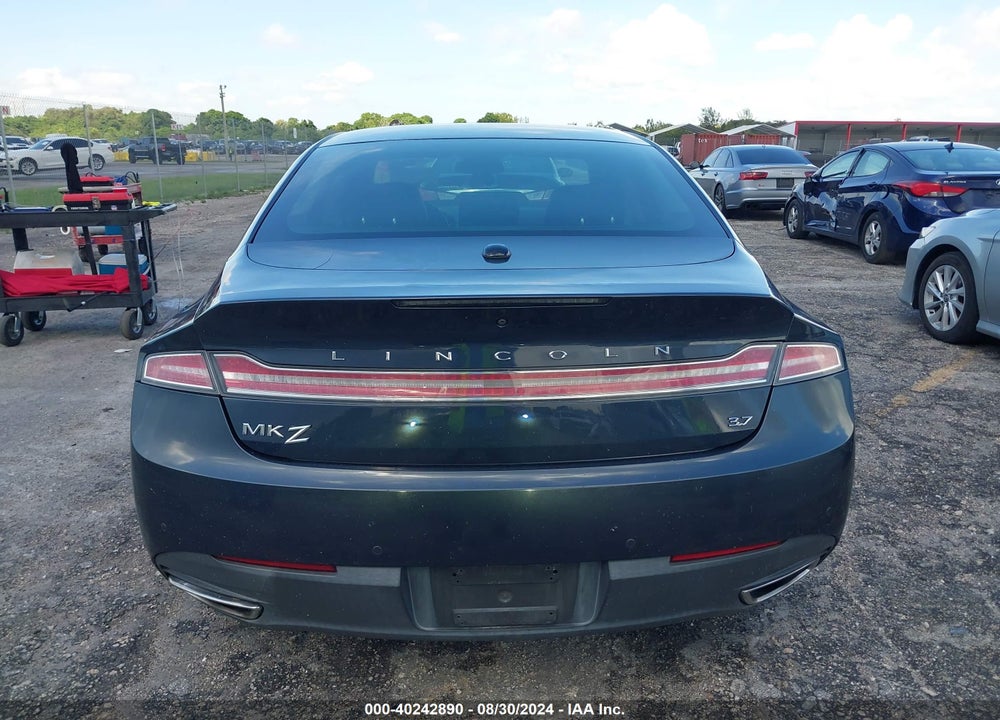 2014 LINCOLN MKZ VIN: 3LN6L2GK9ER828197
