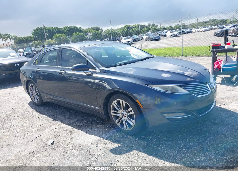 2014 LINCOLN MKZ VIN: 3LN6L2GK9ER828197