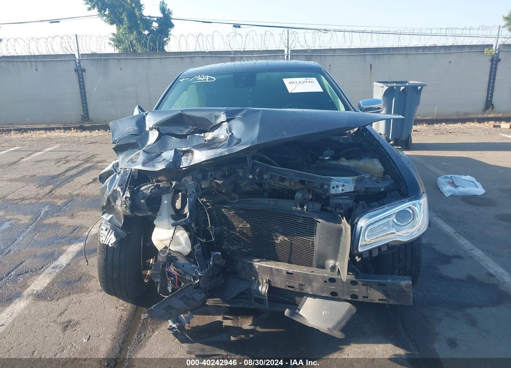 2018 CHRYSLER 300 LIMITED VIN: 2C3CCAEG7JH227638