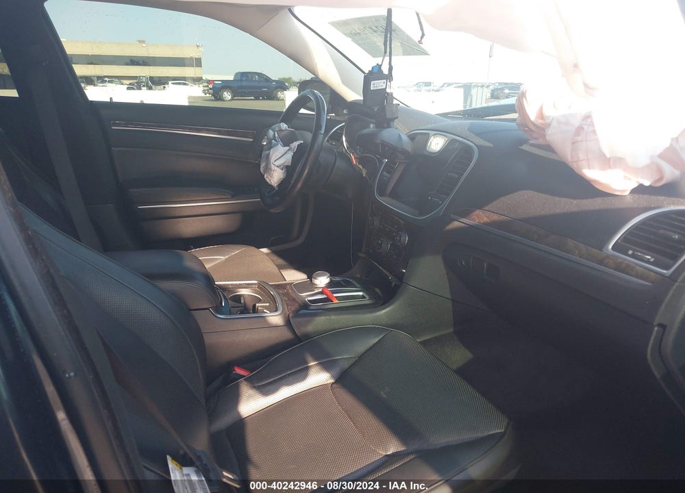 2018 CHRYSLER 300 LIMITED VIN: 2C3CCAEG7JH227638