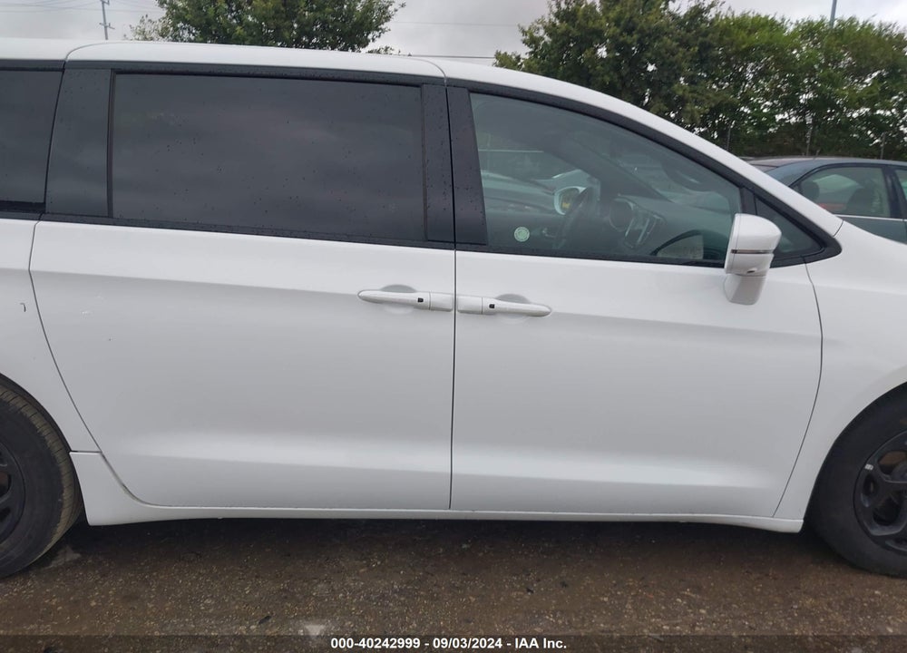 2022 CHRYSLER PACIFICA HYBRID TOURING L VIN: 2C4RC1L77NR127323