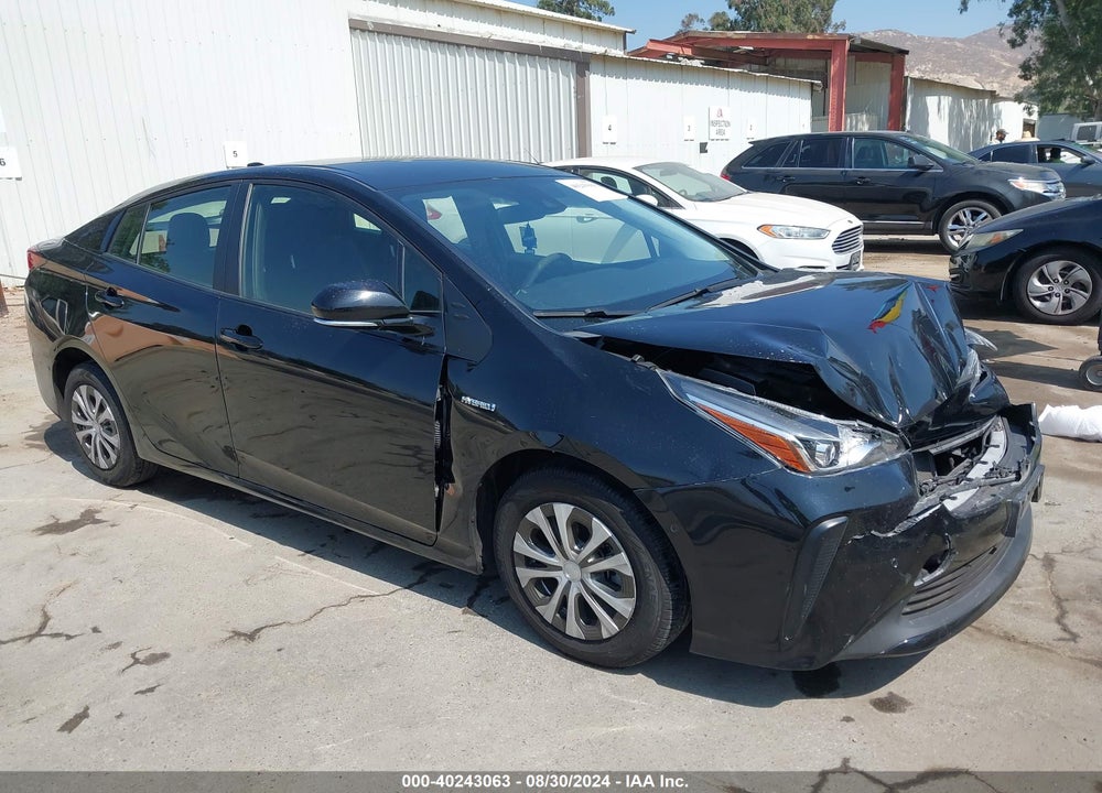 2021 TOYOTA PRIUS LE VIN: JTDKAMFUXM3138303