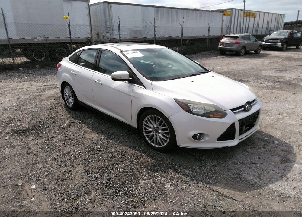 2014 FORD FOCUS TITANIUM VIN: 1FADP3J28EL215488