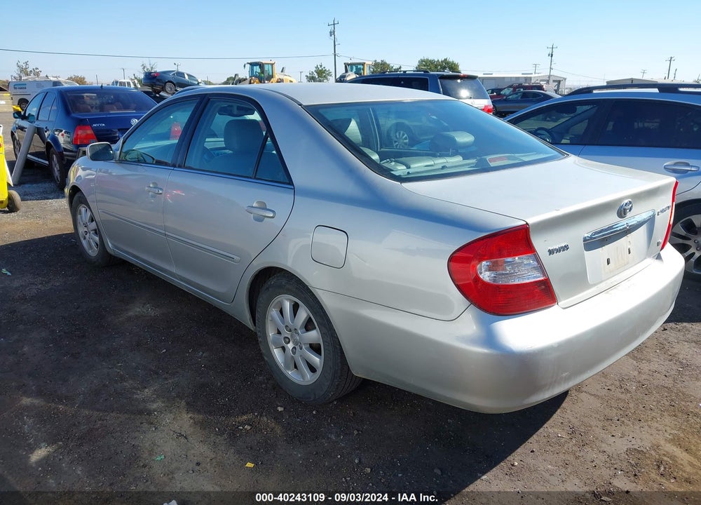 2002 TOYOTA CAMRY XLE V6 VIN: 4T1BF30K82U002516