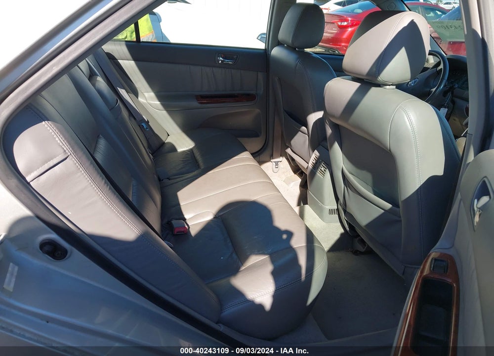 2002 TOYOTA CAMRY XLE V6 VIN: 4T1BF30K82U002516