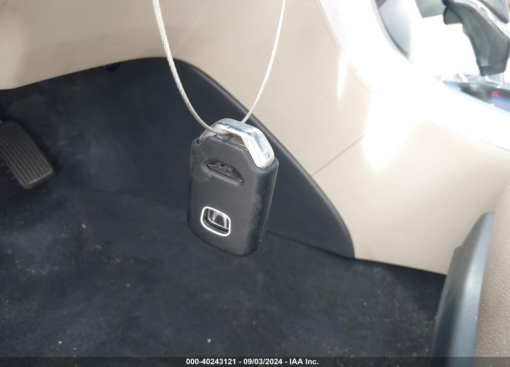 2013 HONDA ACCORD EX-L VIN: 1HGCR2F84DA020927