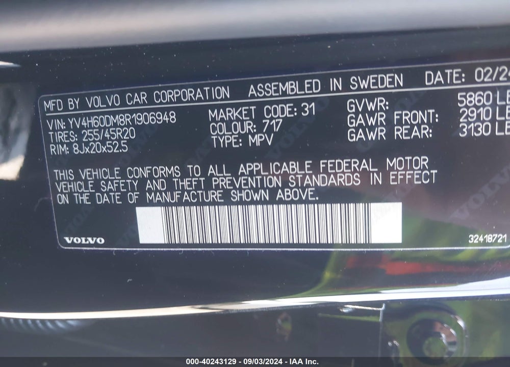 2024 VOLVO XC60 RECHARGE PLUG-IN HYBRID T8 ULTIMATE DARK THEME VIN: YV4H60DM8R1906948