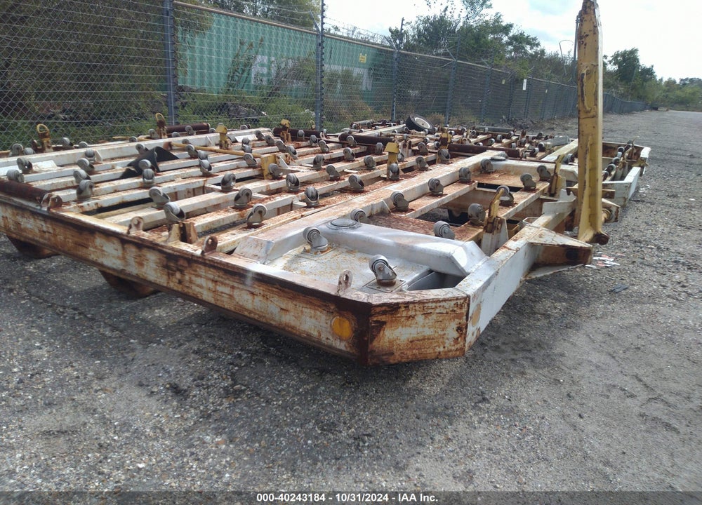 2000 EQUIPMENT GSE TC7-FEC VIN: 00000000000051780