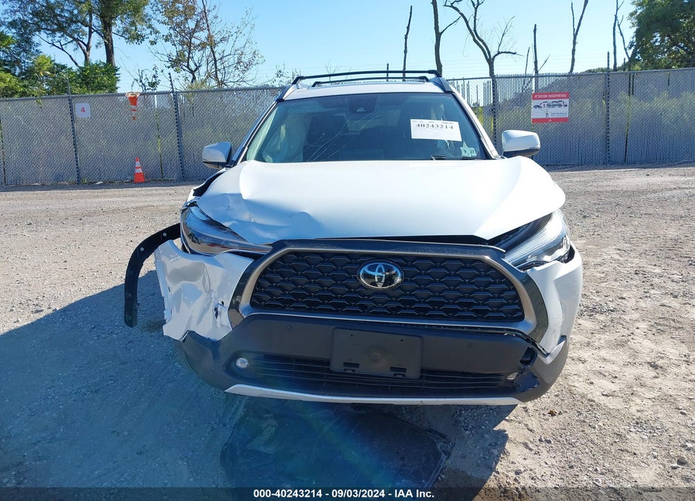2022 TOYOTA COROLLA CROSS XLE VIN: 7MUDAABG7NV029567