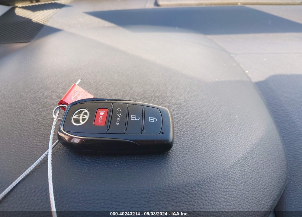 2022 TOYOTA COROLLA CROSS XLE VIN: 7MUDAABG7NV029567