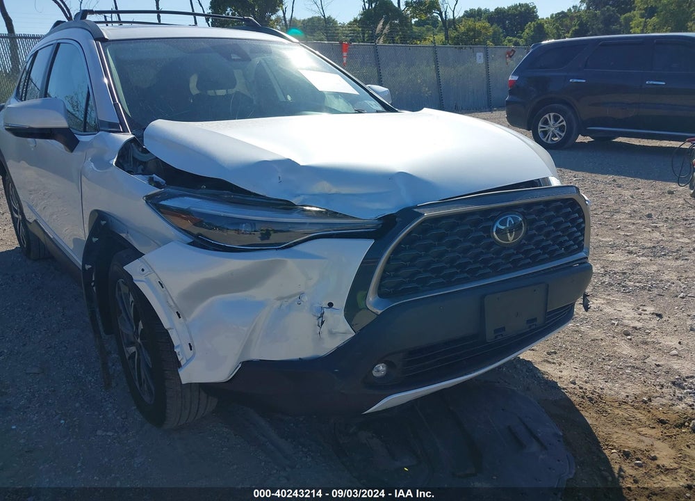 2022 TOYOTA COROLLA CROSS XLE VIN: 7MUDAABG7NV029567