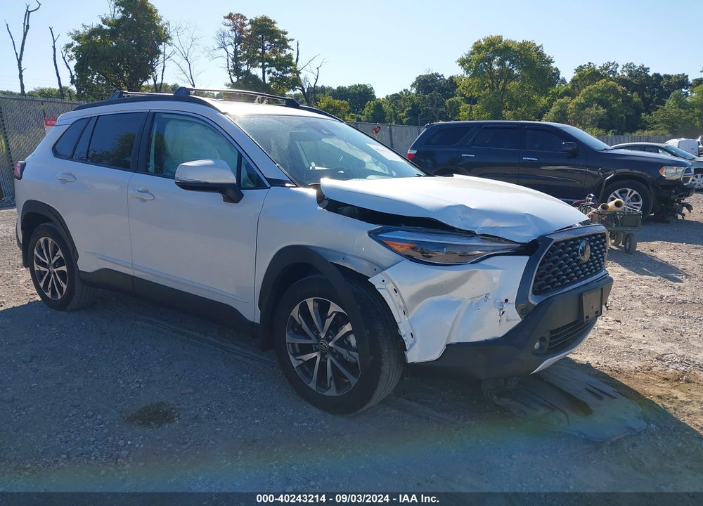 2022 TOYOTA COROLLA CROSS XLE VIN: 7MUDAABG7NV029567