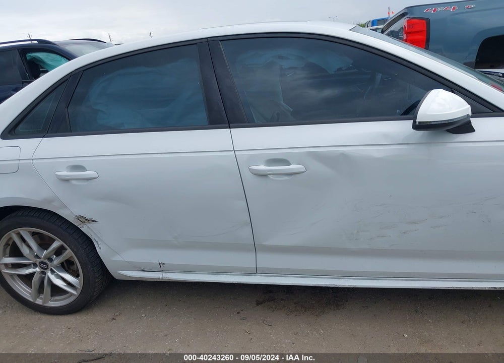2017 AUDI A4 2.0T SEASON OF  PREMIUM VIN: WAUDNAF44HN046848