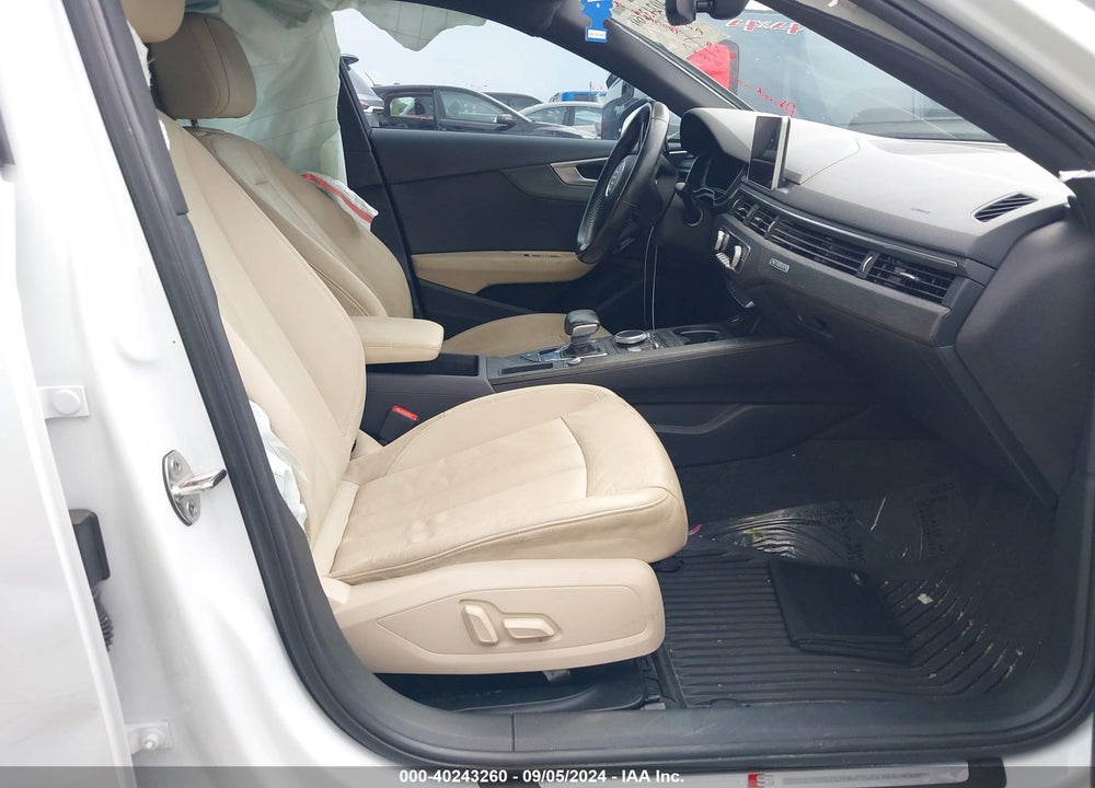 2017 AUDI A4 2.0T SEASON OF  PREMIUM VIN: WAUDNAF44HN046848