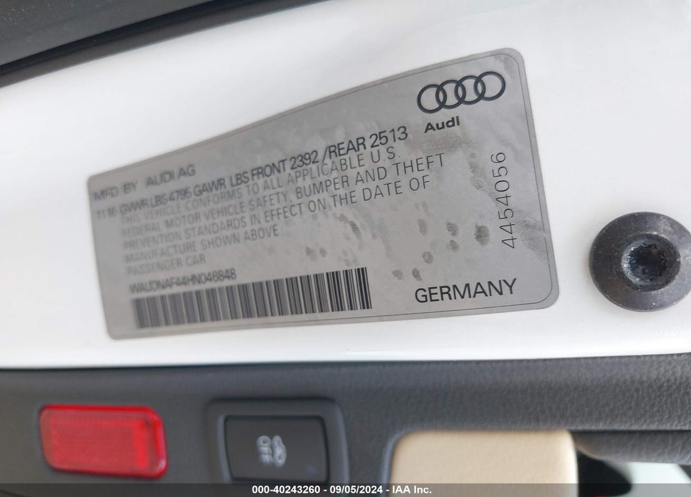 2017 AUDI A4 2.0T SEASON OF  PREMIUM VIN: WAUDNAF44HN046848