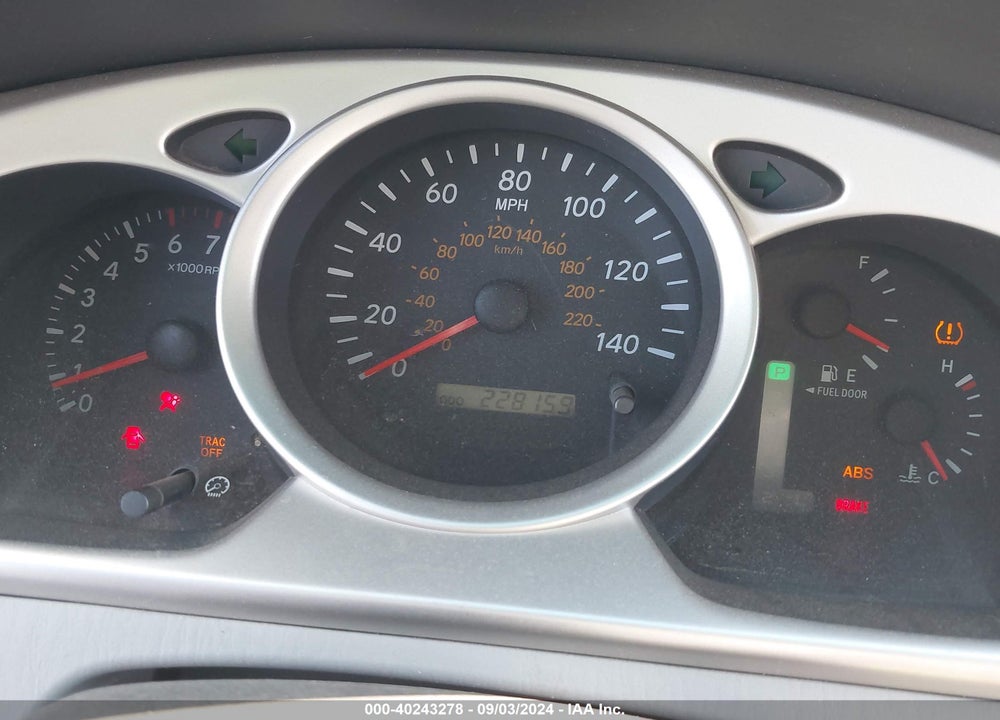 2006 TOYOTA HIGHLANDER LIMITED V6 VIN: JTEDP21A160102055