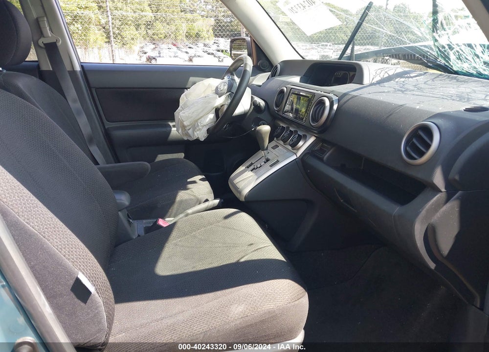 2008 SCION XB VIN: JTLKE50E081041998