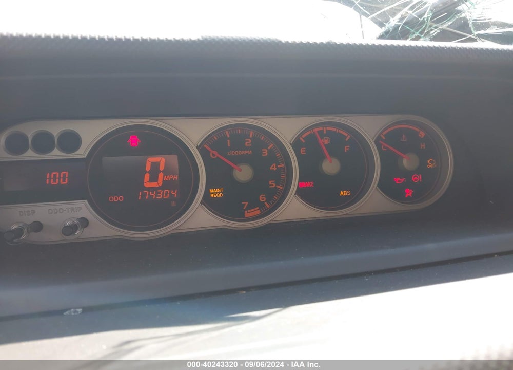 2008 SCION XB VIN: JTLKE50E081041998