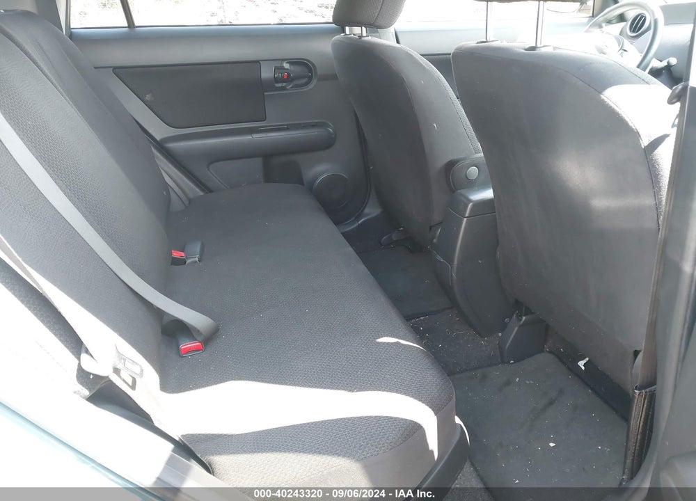 2008 SCION XB VIN: JTLKE50E081041998