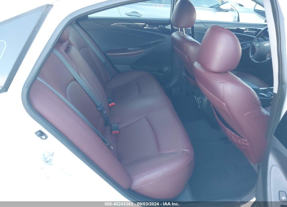 2011 HYUNDAI SONATA LIMITED VIN: 5NPEC4AC5BH033501