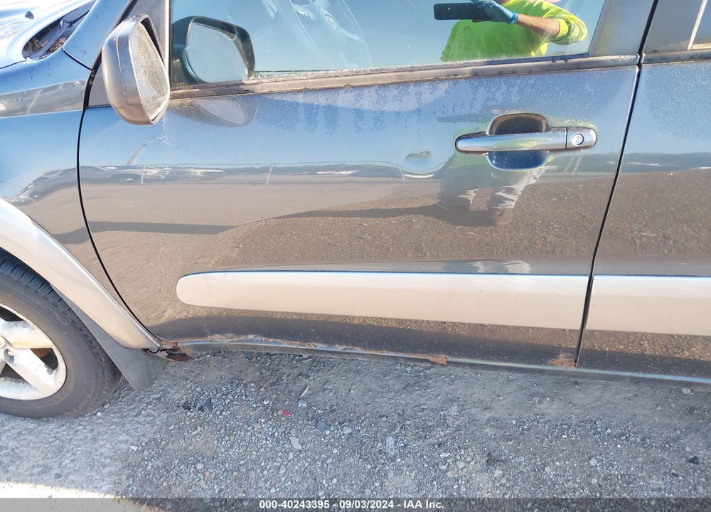 2005 TOYOTA RAV4 VIN: JTEHD20V850037394