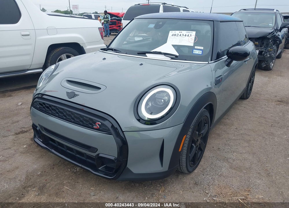 2022 MINI HARDTOP COOPER S VIN: WMW53DH0XN2S00482