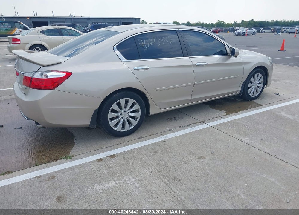 2013 HONDA ACCORD EX-L V-6 VIN: 1HGCR3F84DA025907