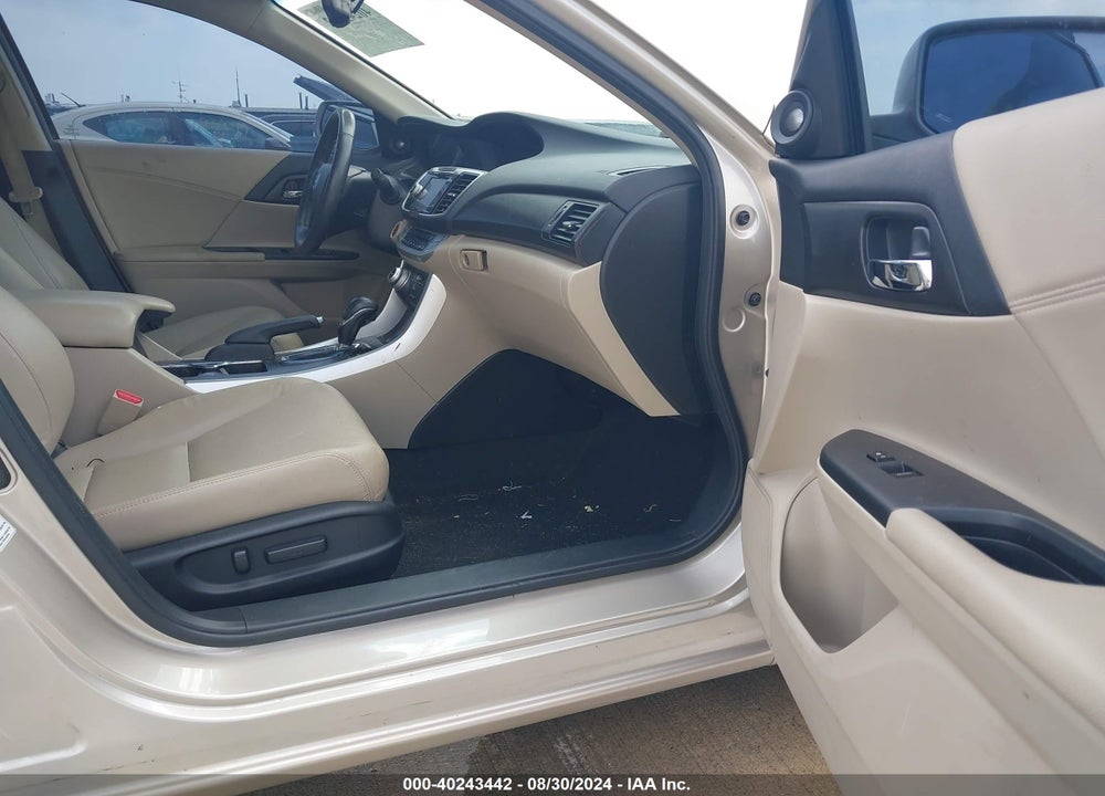 2013 HONDA ACCORD EX-L V-6 VIN: 1HGCR3F84DA025907