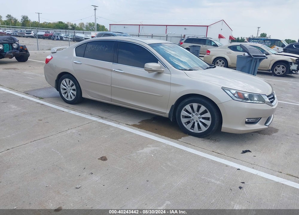 2013 HONDA ACCORD EX-L V-6 VIN: 1HGCR3F84DA025907