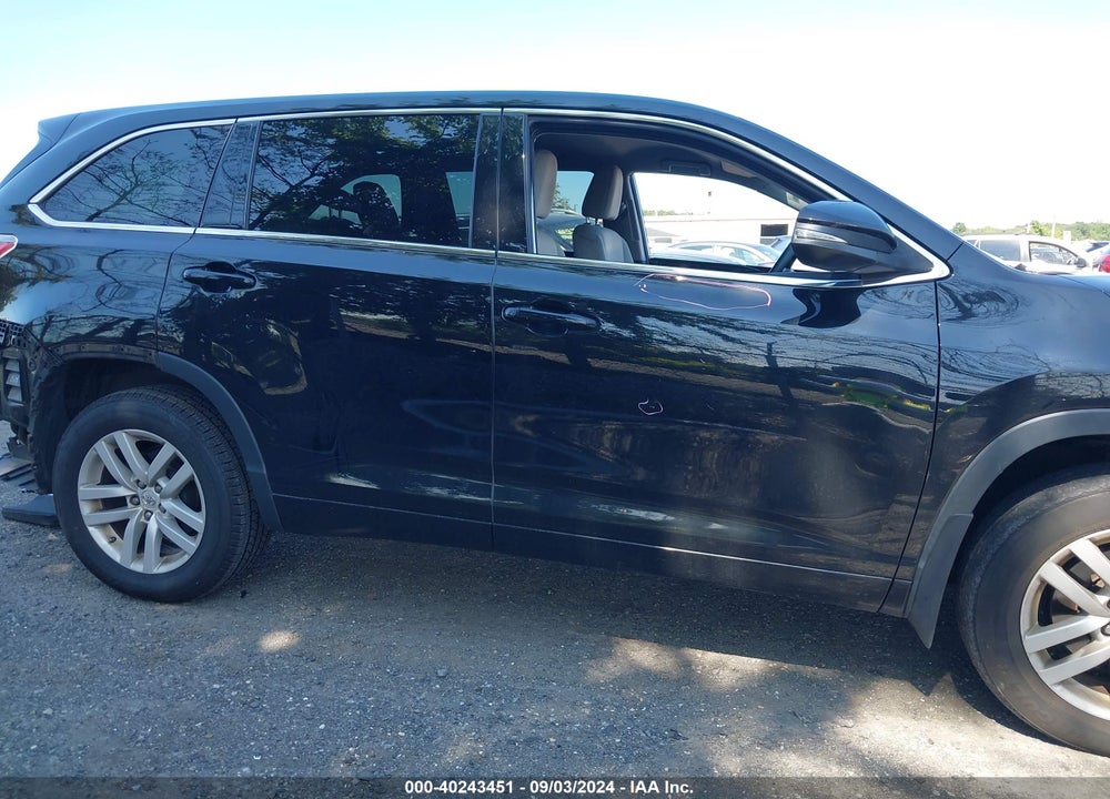 2015 TOYOTA HIGHLANDER LE V6 VIN: 5TDBKRFHXFS126229