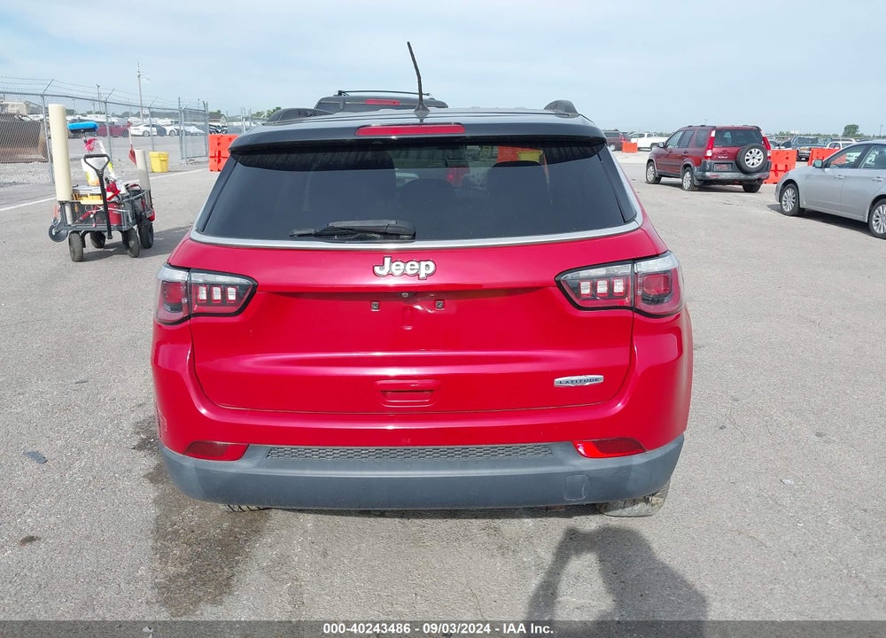 2018 JEEP COMPASS LATITUDE FWD VIN: 3C4NJCBBXJT169708