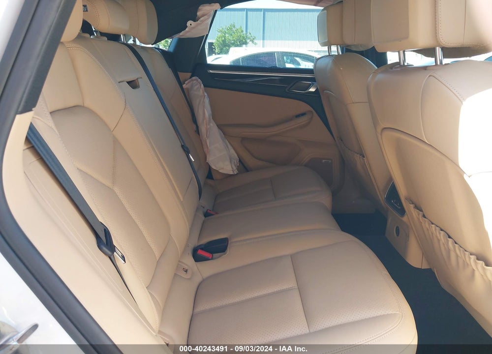 2017 PORSCHE MACAN S VIN: WP1AB2A57HLB21041