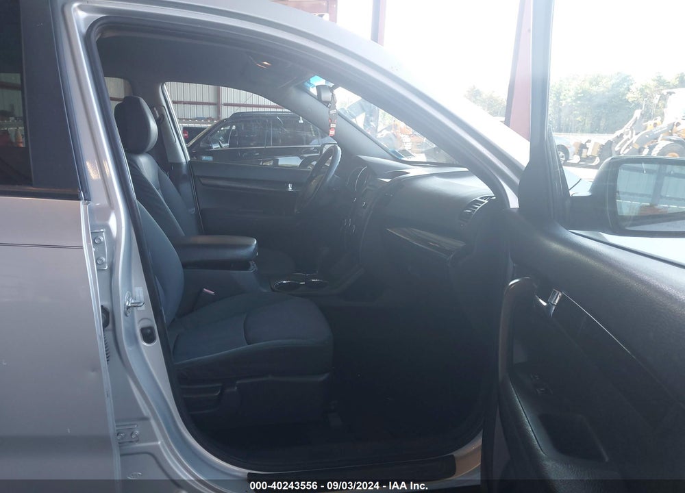 2012 KIA SORENTO VIN: 5XYKT3A1XCG204652