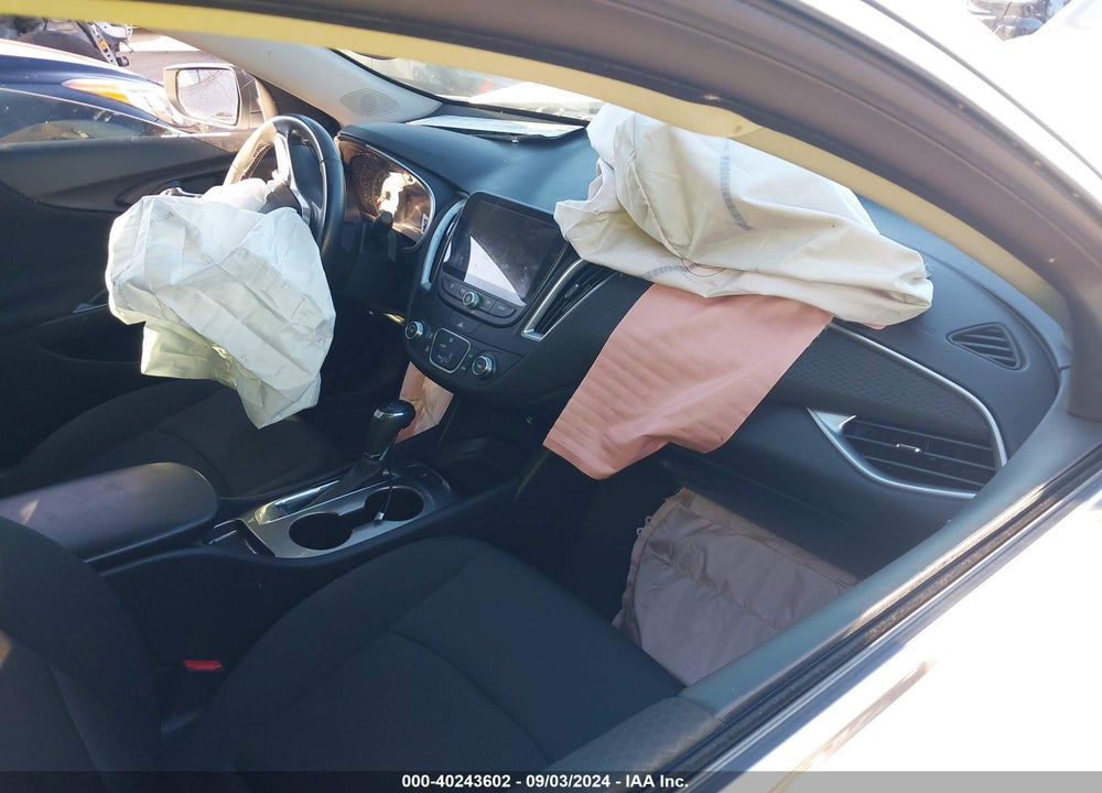 2019 CHEVROLET MALIBU RS VIN: 1G1ZG5ST5KF222002