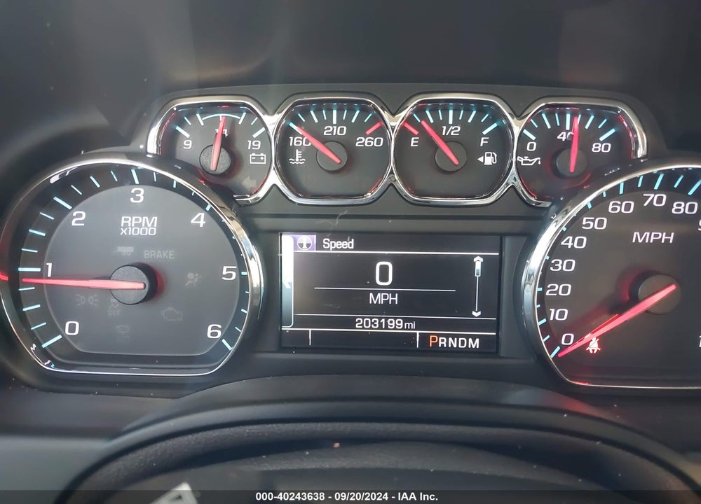 2015 CHEVROLET SUBURBAN 1500 LT VIN: 1GNSCJKCXFR181889