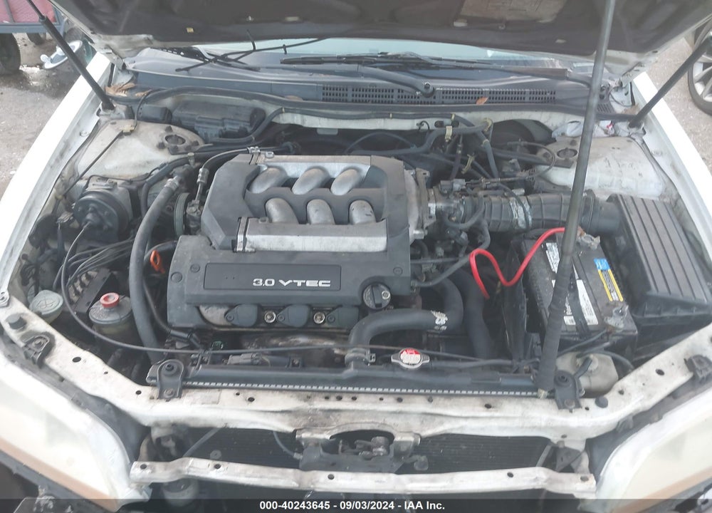 2001 HONDA ACCORD 3.0 EX VIN: 1HGCG22571A030560