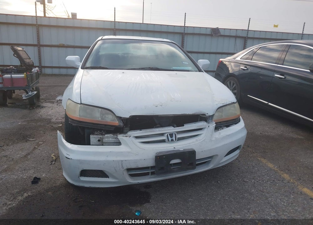 2001 HONDA ACCORD 3.0 EX VIN: 1HGCG22571A030560