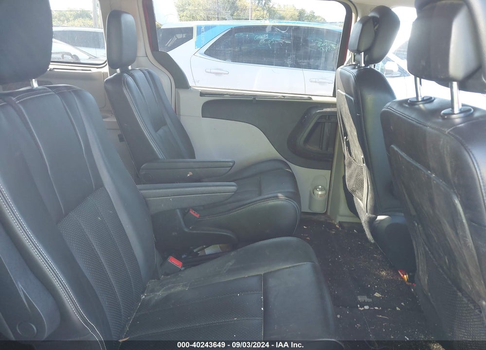 2011 CHRYSLER TOWN & COUNTRY TOURING-L VIN: 2A4RR8DGXBR612809